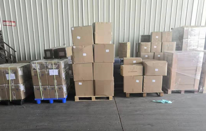 <b>百货商超进口产品价格又高得离谱？</b>